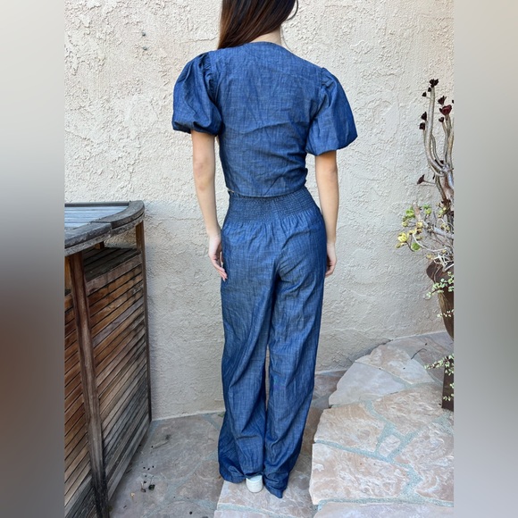 Two piece set. - Picture 4 of 14